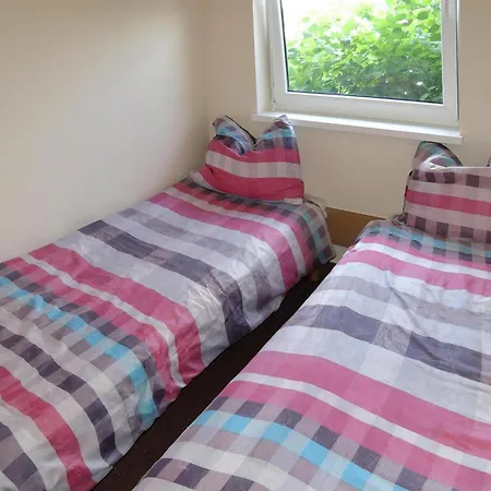 Nyaraló Cottage In Szczecin By Puszcza Bukowa Park, Cleaning Included *